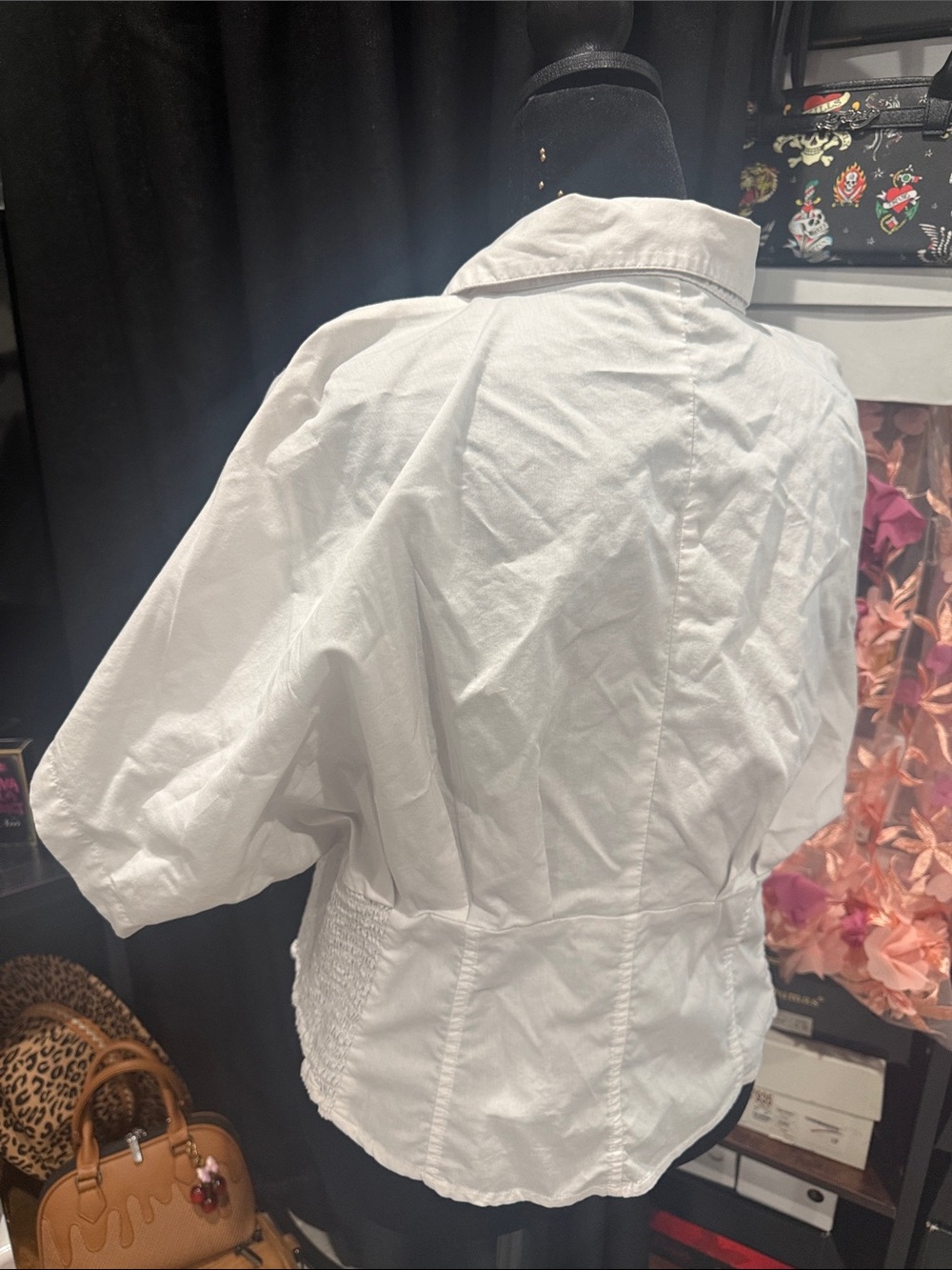 Express White Short Sleeve Fitted Button-Front Shirt - Picture 6 of 6